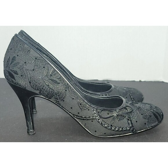 Steve Madden Leather and Cloth Embellished Heels - Size 8.5 - Picture 3 of 13